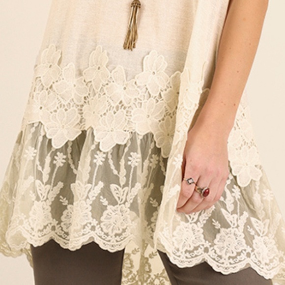 NEW Sleeveless Racerback Floral Lace Tunic - Picture 3 of 5